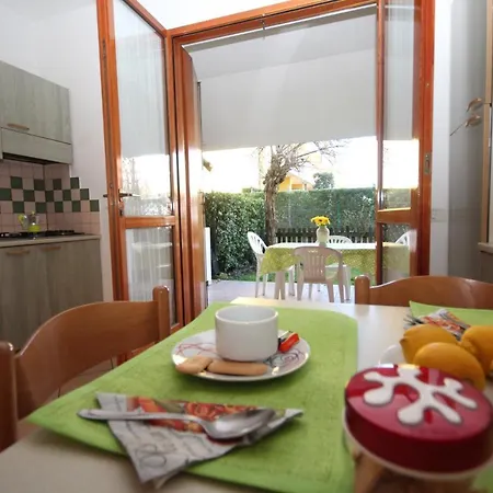 Villaggio Adriatico Villetta A Schiera 01 בית נופש